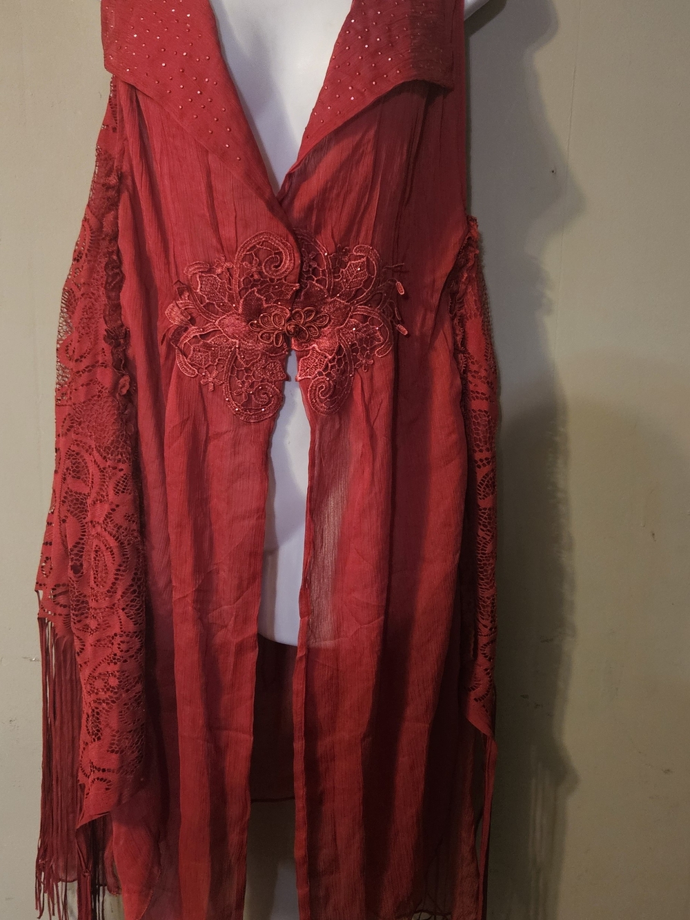 Pretty Angel Red Sleeveless Lace Fringe Vest